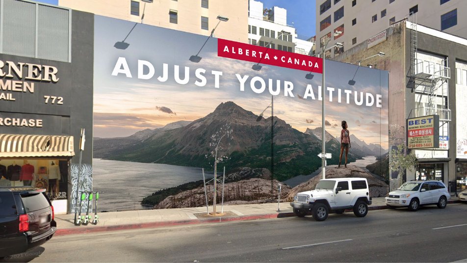 Adjust your Altitude sign in LA