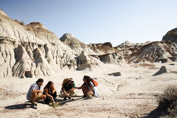 Hikers on an interpretive tour in Dinosaur Provincial Park