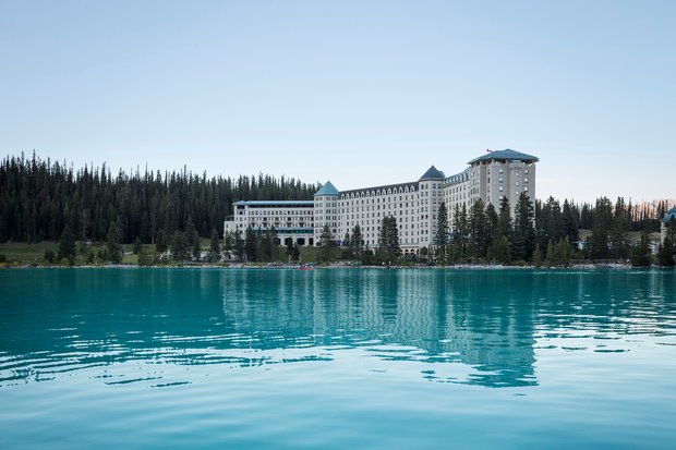 View of the Fairmont Chateau in front of Lake Louise