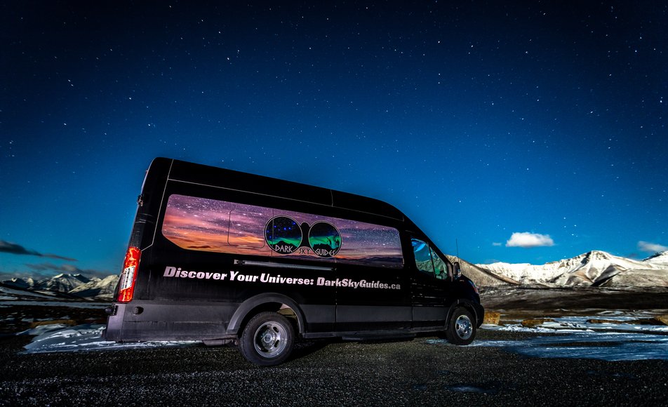 Dark Sky Guides, discover your universe van.